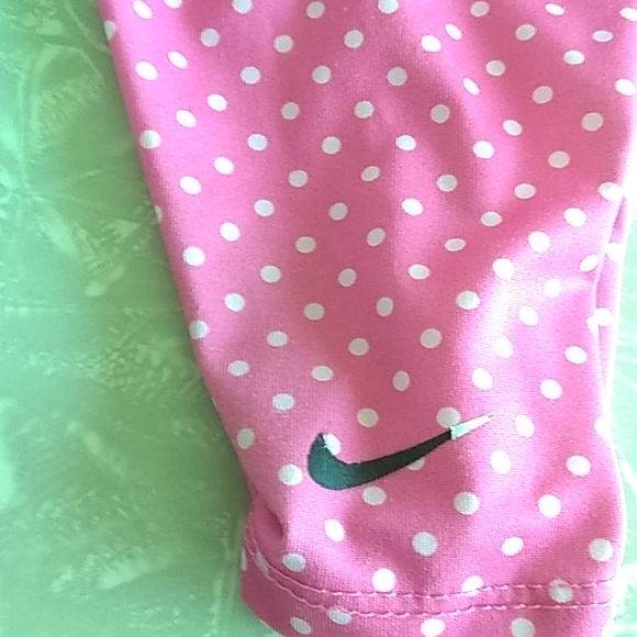 Nike Dri-FIT mid calf leggings. - Picture 5 of 7